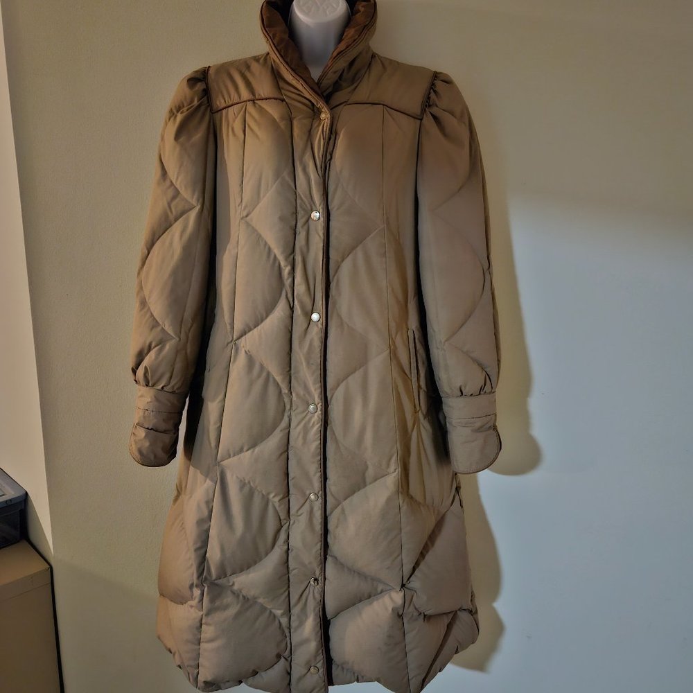 Women's Feather and Down Puffer Coat‎ Size 7/8 Beige